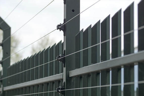 LIV-24: Digital Fence ระบบป้องกันแนวรั้วโครงการ